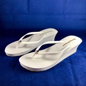 SOLDTommy Bahama Whykiki White Flip Flops Sandals